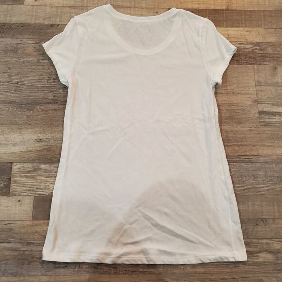 No boundaries large womens white basic tee - Picture 2 of 5